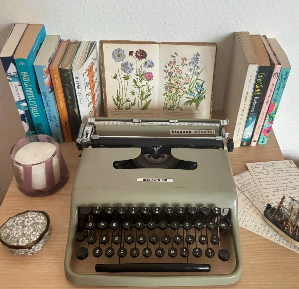 1950s Olivetti Pluma 22