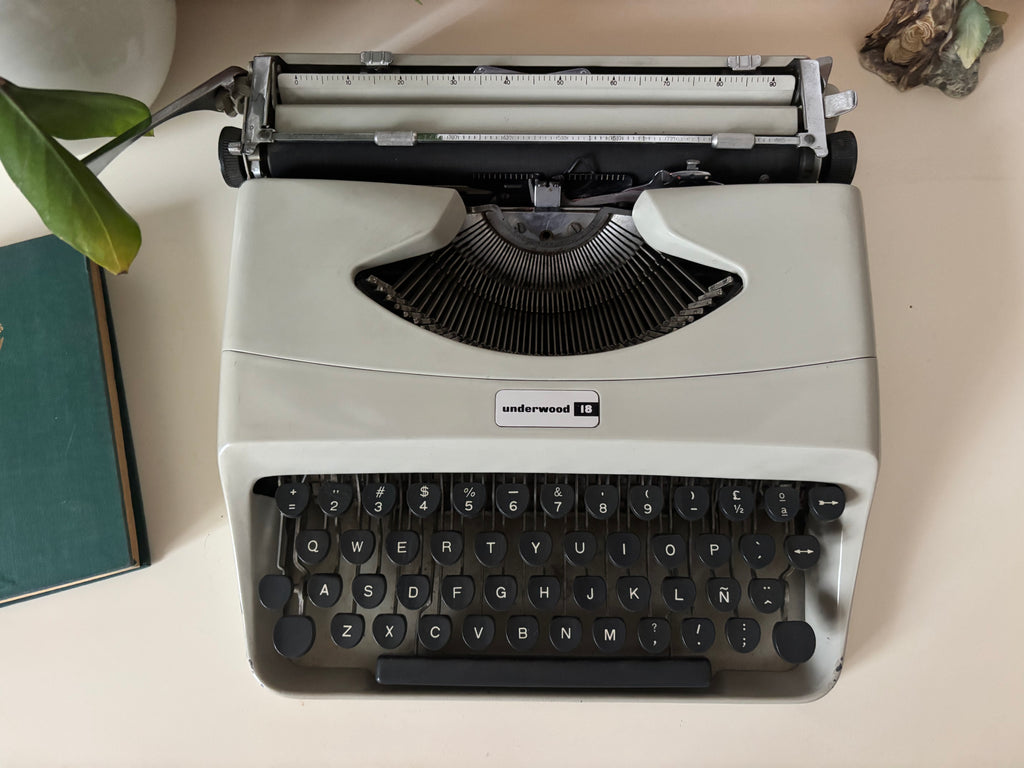 Olivetti Underwood 18