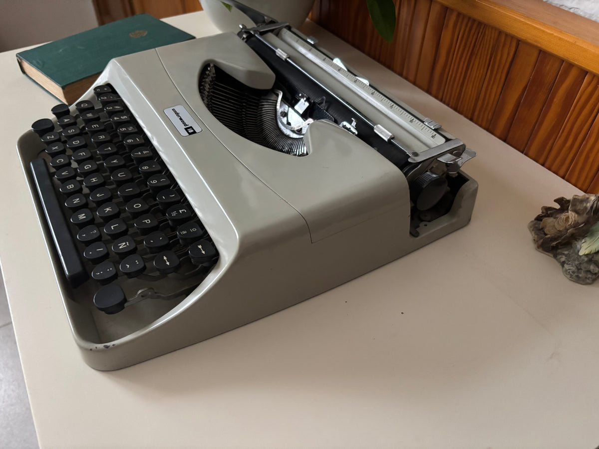 Olivetti Underwood 18