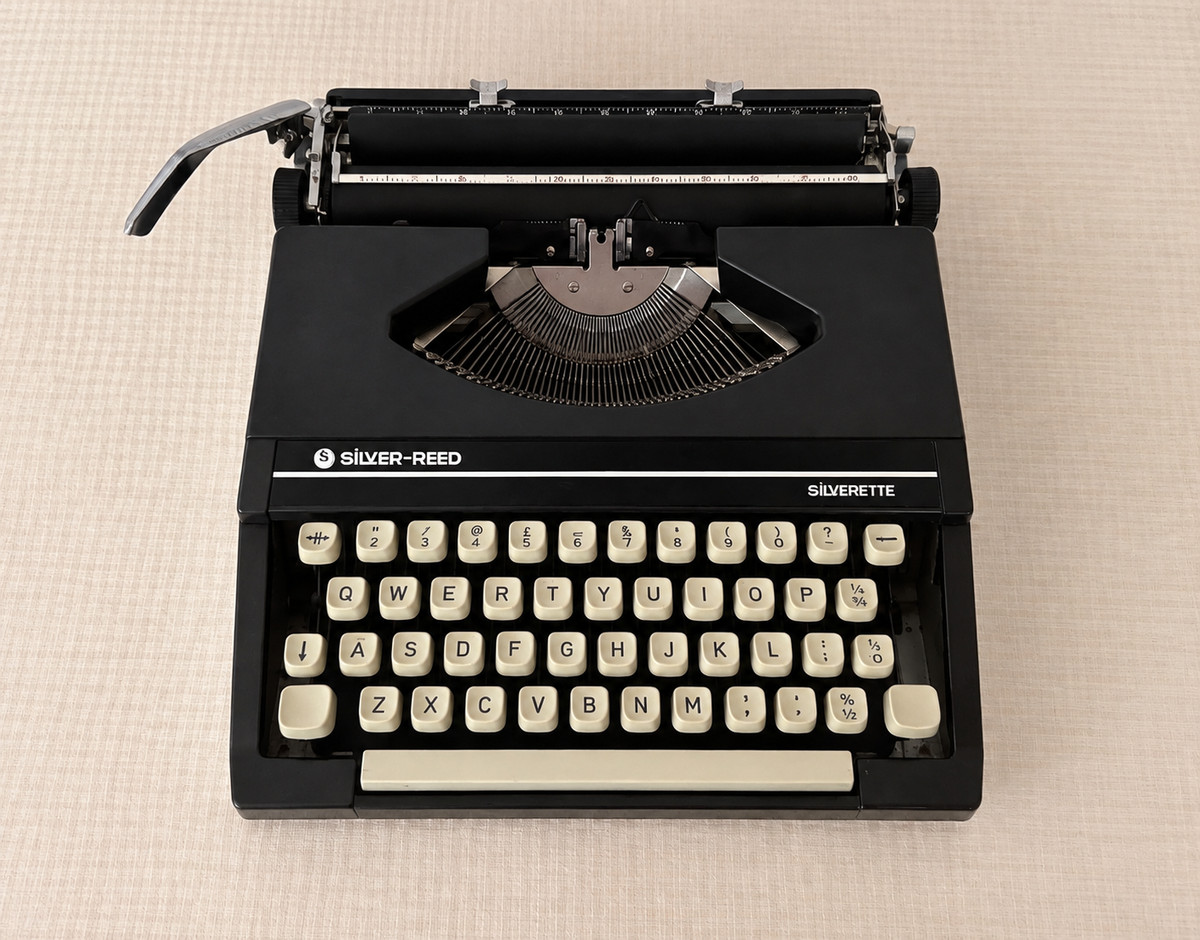 Silver-Reed Silverette Portable Typewriter