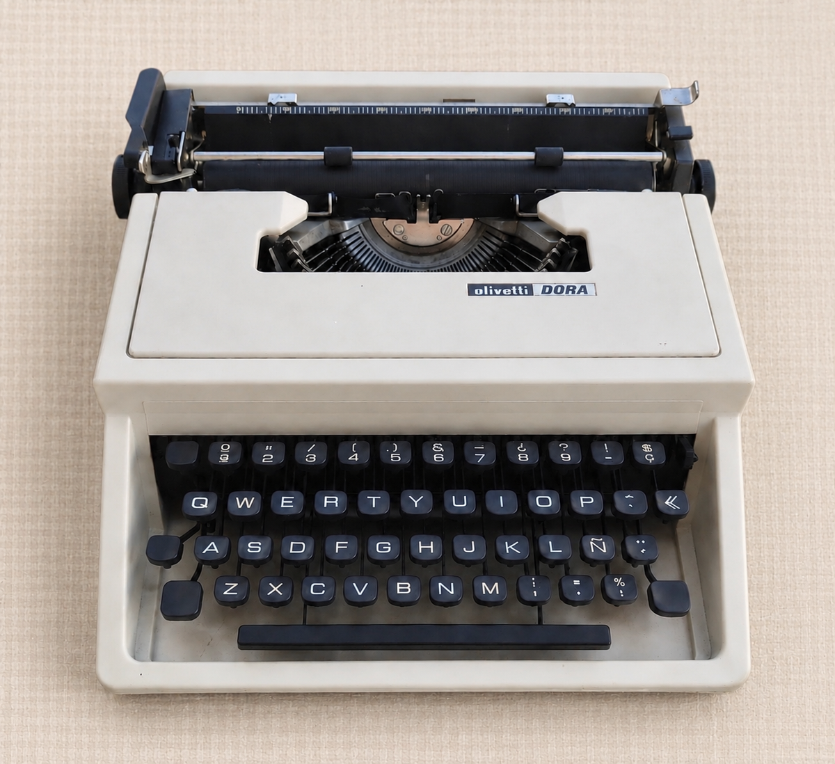 Olivetti Dora